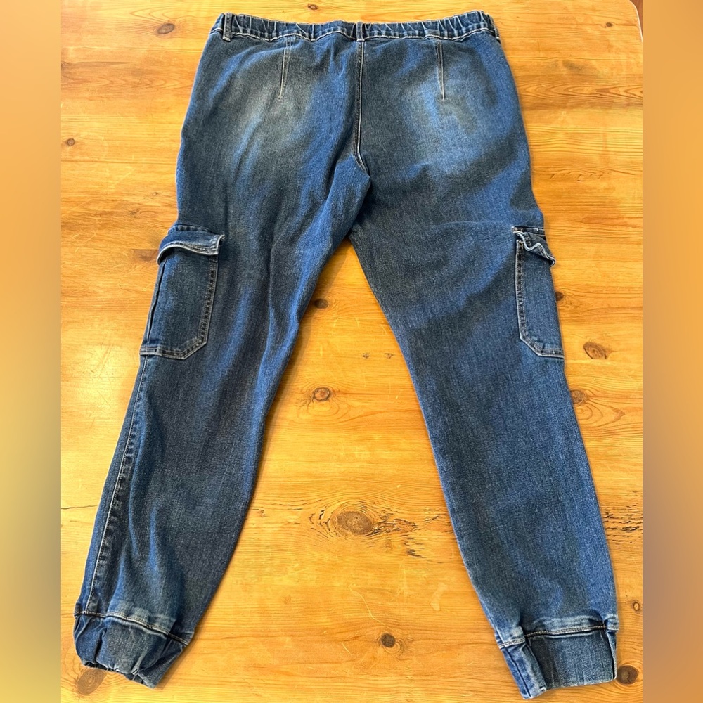 Jeans - Picture 5 of 5